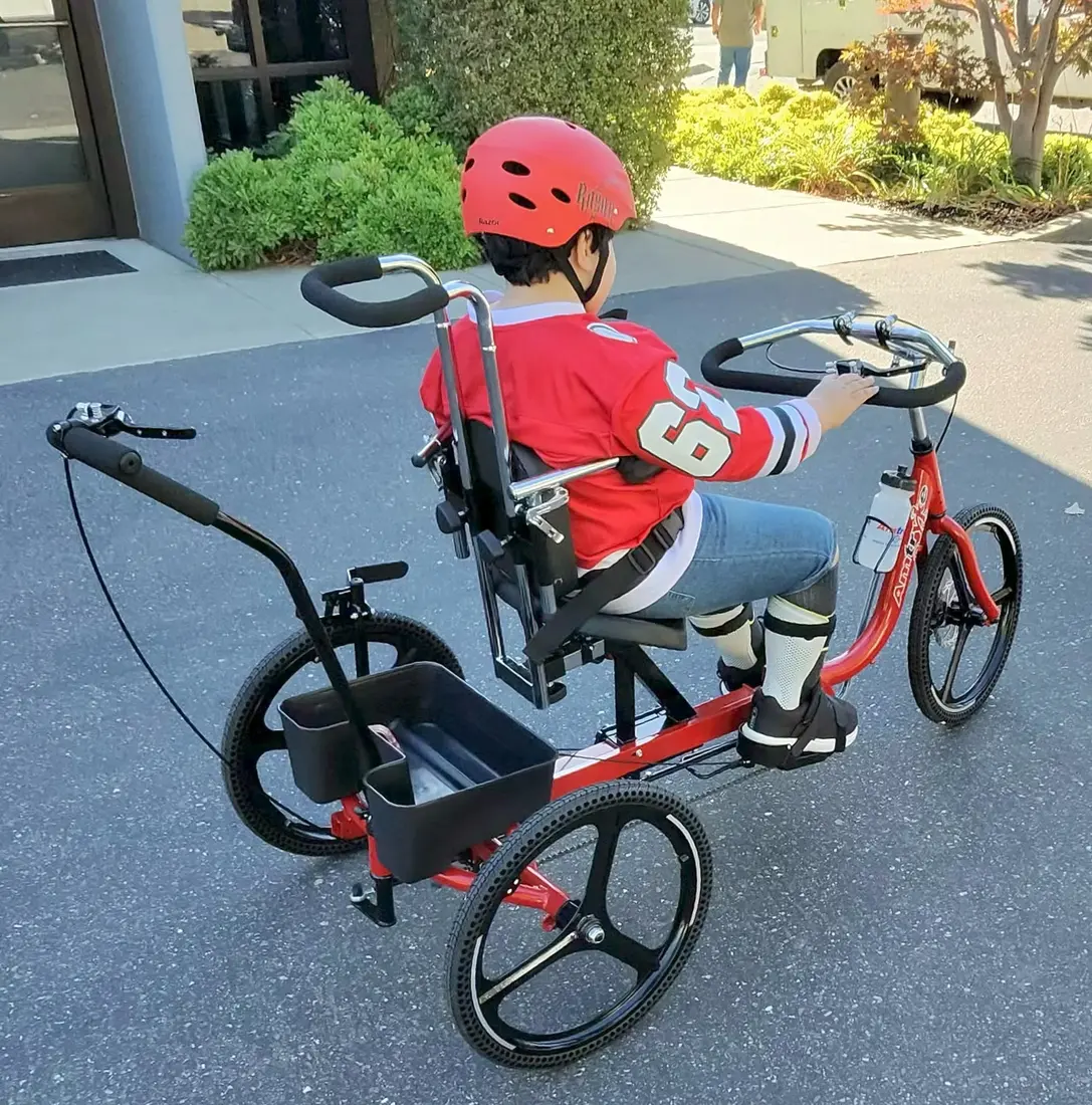 A full view of Lukas on his new Paceline 20.